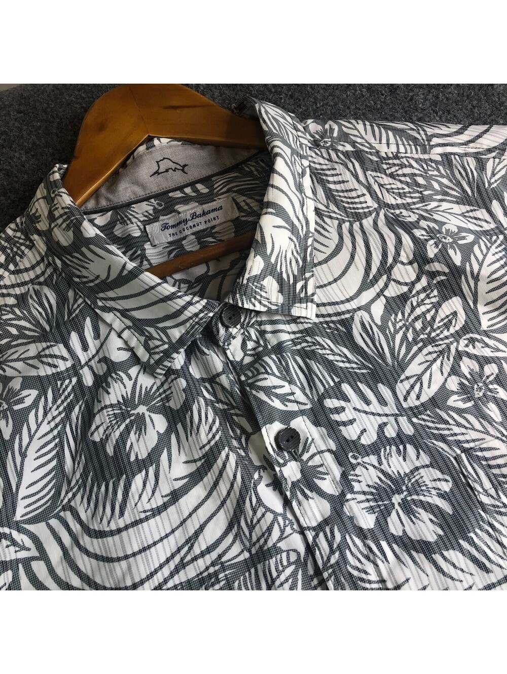 Tommy Bahama Shirt Mens 4XLB Gray Floral Short Sleeve Coconut Point Button Up